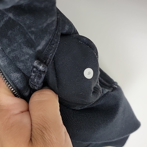 Lululemon Scuba Hiver 2013 limited edition size 6 - Picture 11 of 11